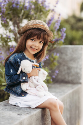 Professionelles Familien Fotoshooting in München – natürliche Familienportraits, Kinderfotos und Babybilder im Studio & Outdoor.